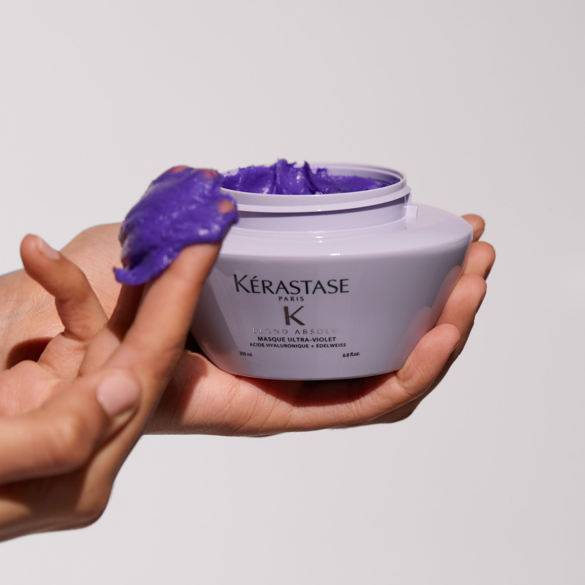 Mascarilla Kérastase Blond Absolu Ultra Violet neutraliza rubios 200ml